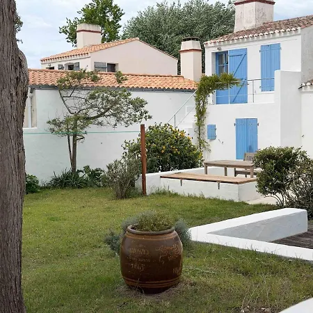 Charmante Maison Front De Avec Jardin * La Gueriniere