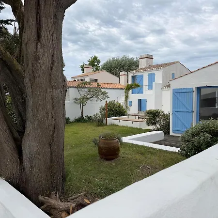 Holiday home Charmante Maison Front De Avec Jardin *